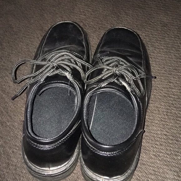 Boys Black Dress shoes - 4M - Picture 1 of 3